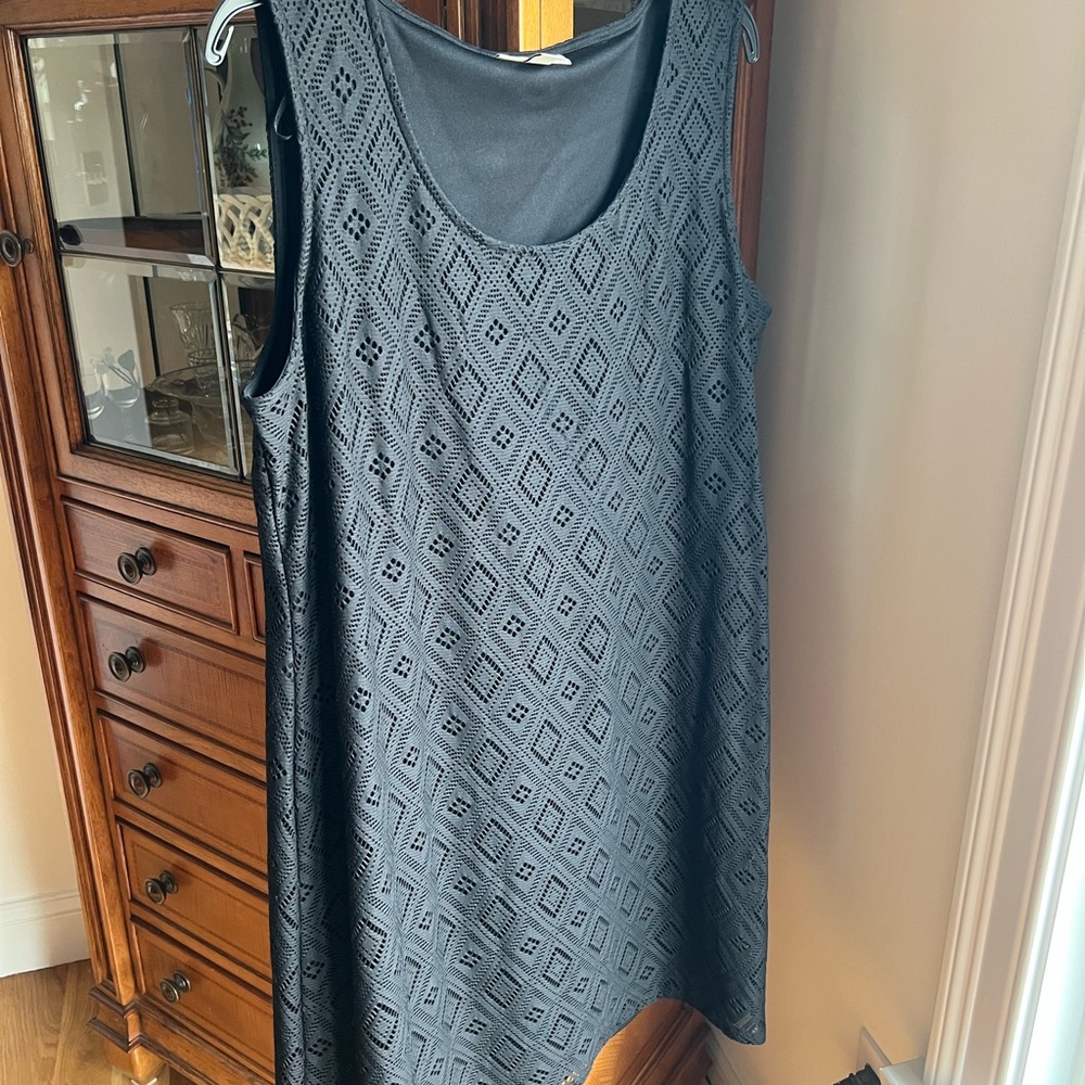 Dana Buchman Black Textured Sleeveless Dress